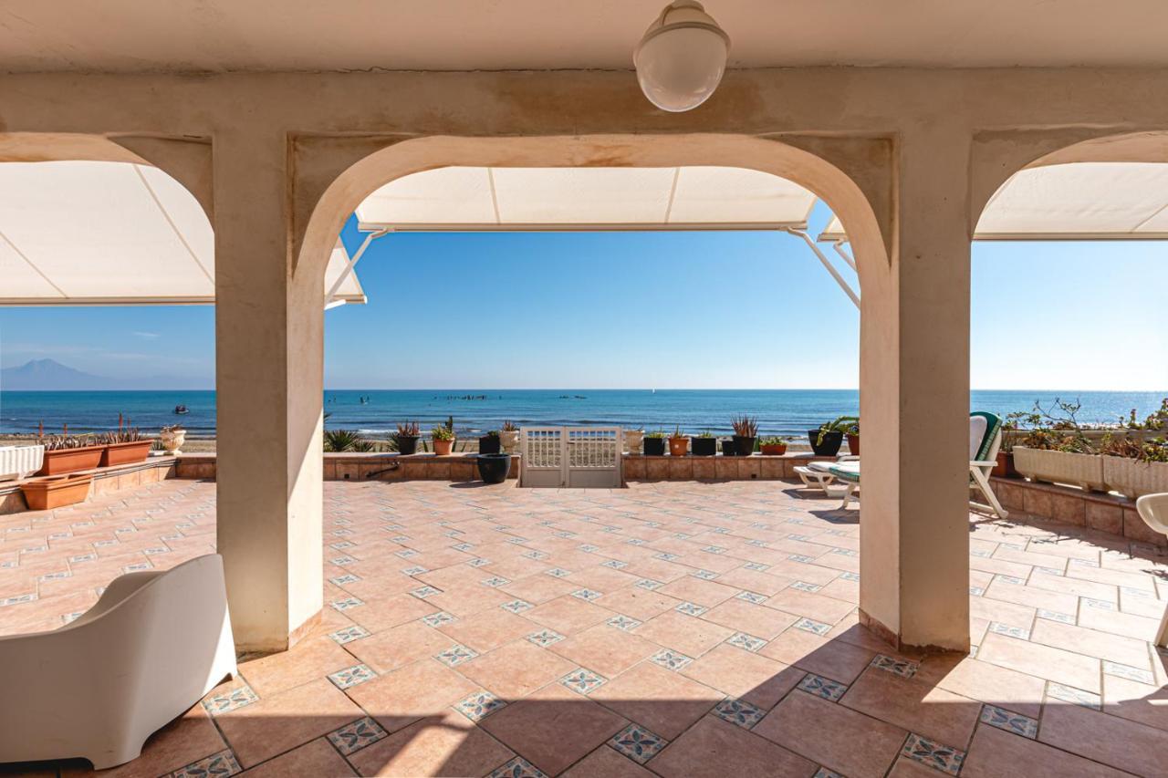Beachfront Bliss: Apartamento A Pie De Playa Alicante Eksteriør billede
