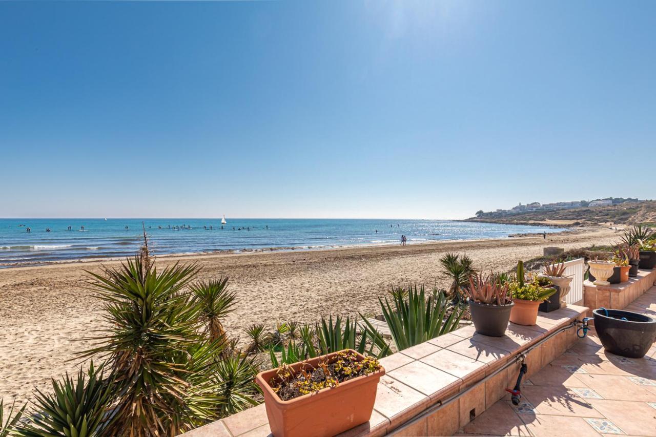 Beachfront Bliss: Apartamento A Pie De Playa Alicante Eksteriør billede