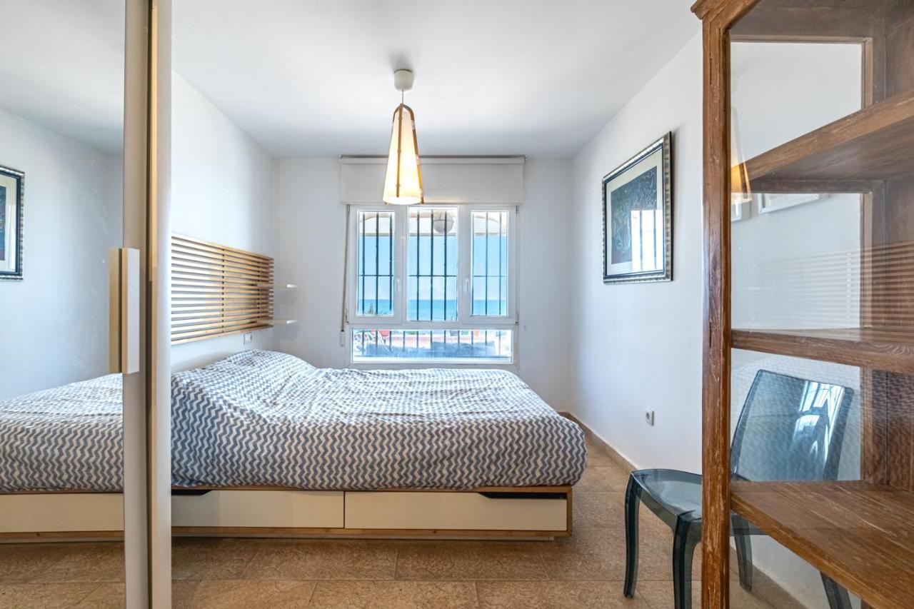 Beachfront Bliss: Apartamento A Pie De Playa Alicante Eksteriør billede