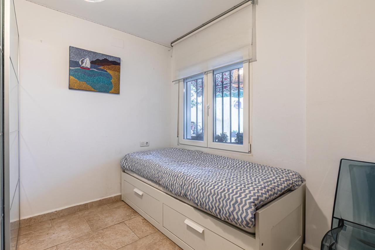 Beachfront Bliss: Apartamento A Pie De Playa Alicante Eksteriør billede